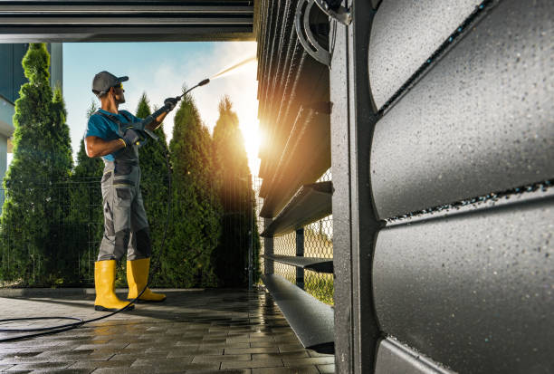 Best Roof Pressure Washing  in Yacolt, WA